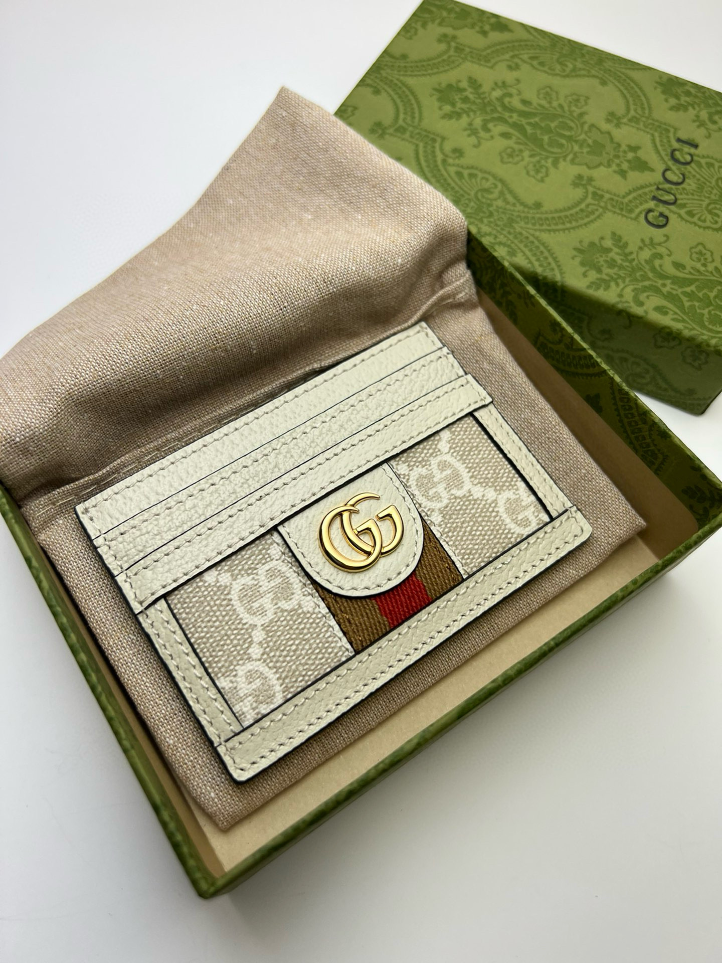 구찌 카드지갑 523159