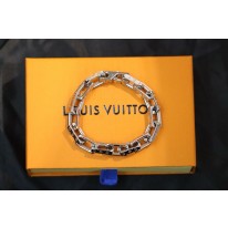 루이비통 팔찌