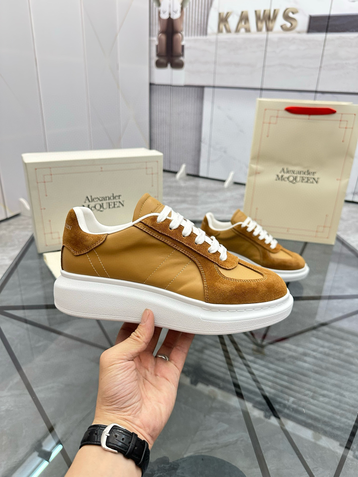 알렉산더 맥퀸 남녀공용 신발 운동화 스니커즈