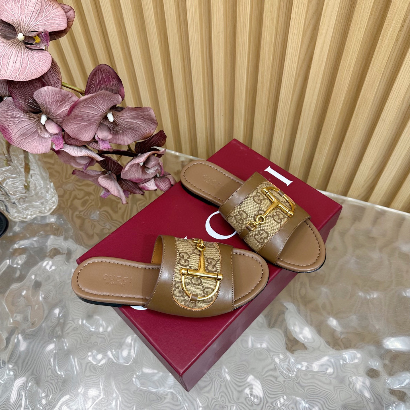 구찌 여자 슬리퍼