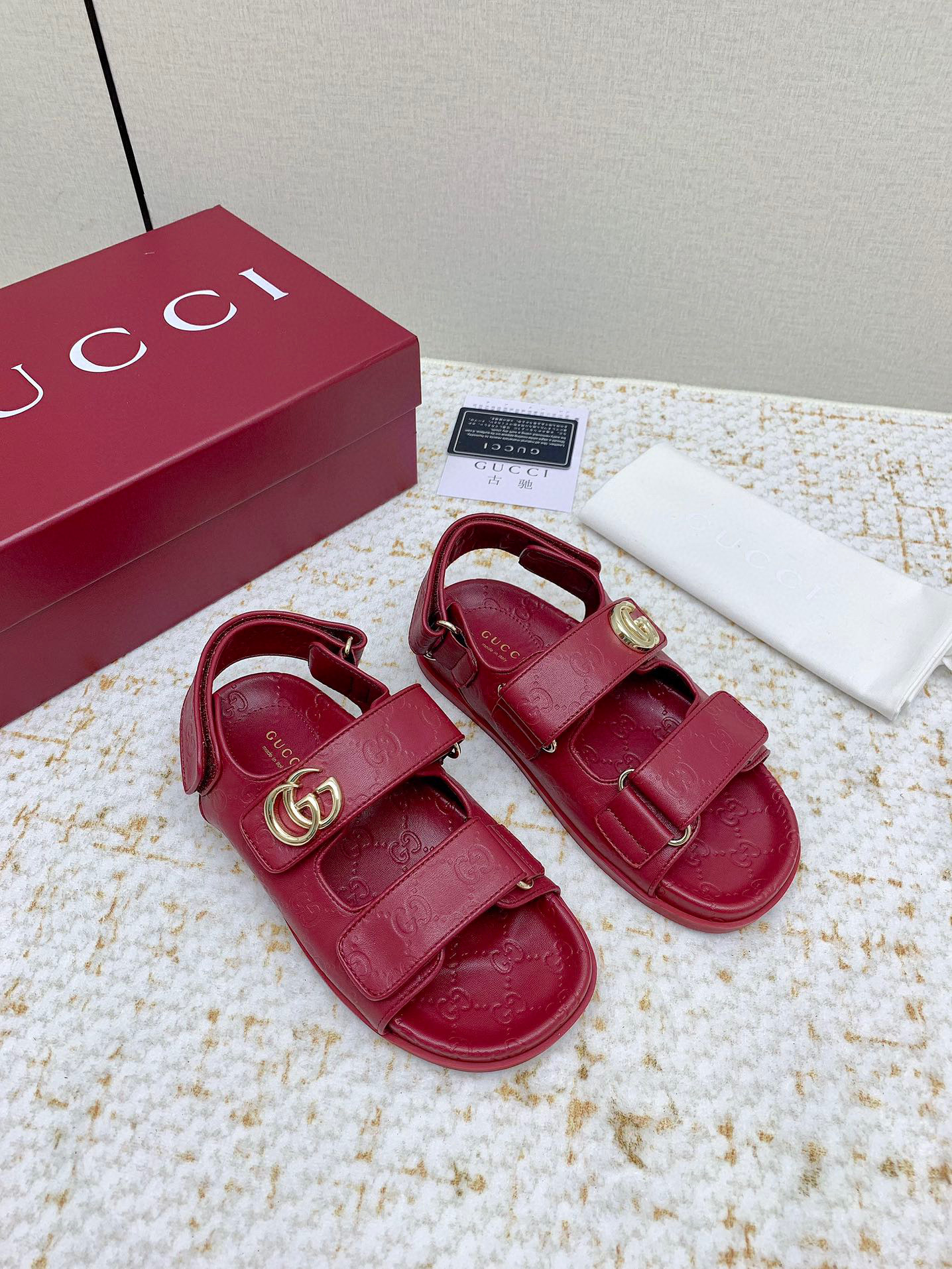 구찌 여자 샌들