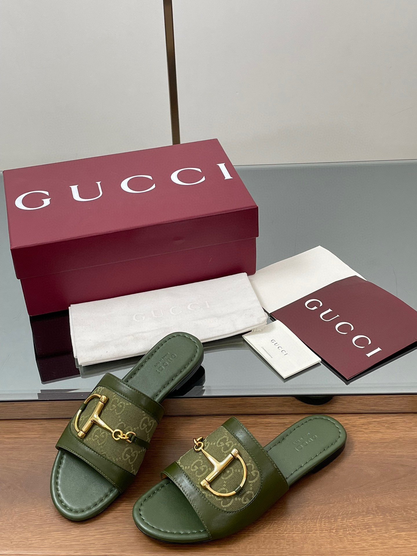 구찌 여자 슬리퍼