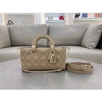 디올 M0540 레이디 백 여자가방