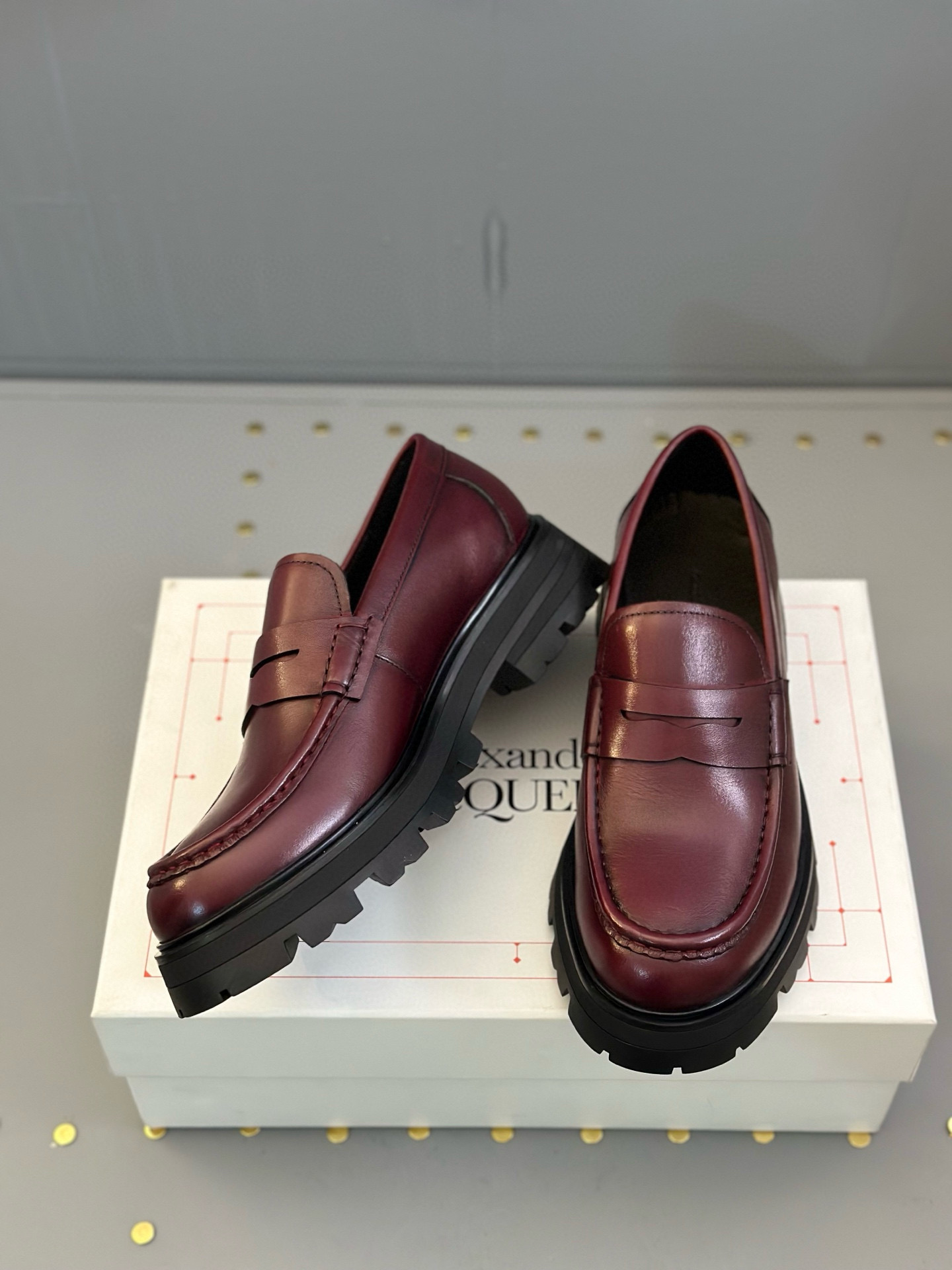 알렉산더 맥퀸 남자 구두