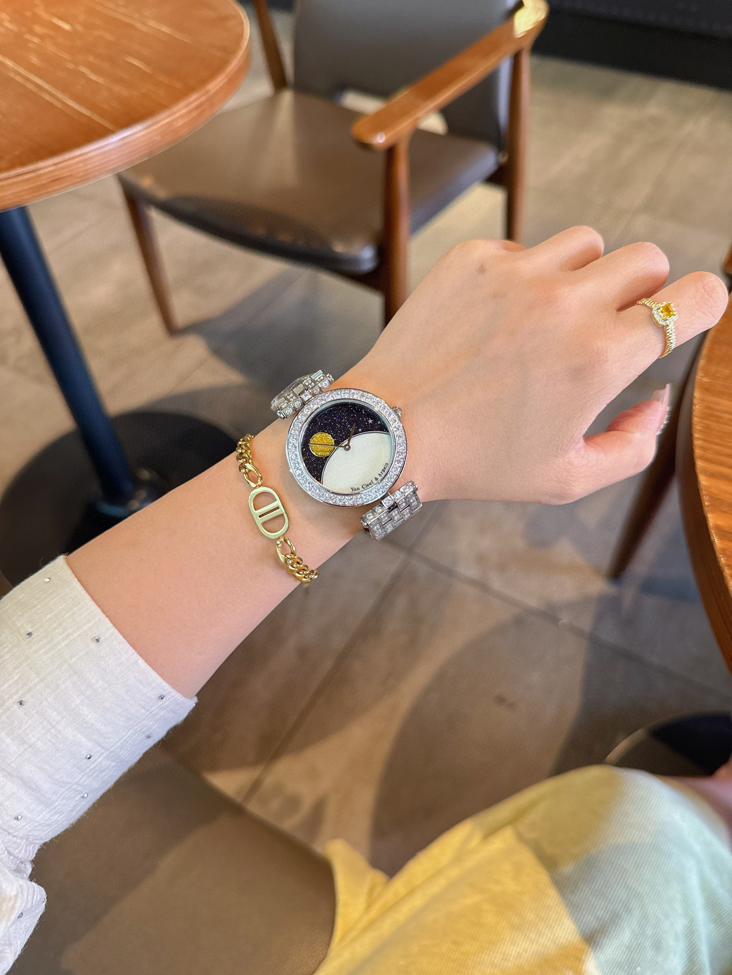 반클리프앤아펠 미러급 여자시계