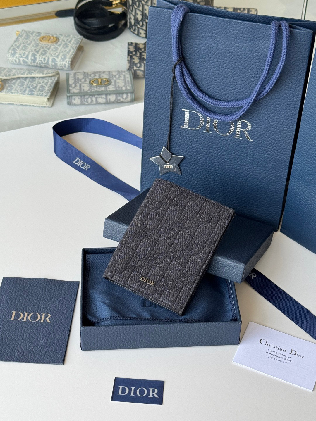 디올  H016-H020 남녀공용 여권지갑