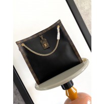 루이비통 M13137 여자가방