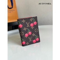 루이비통 M13424 여권지갑