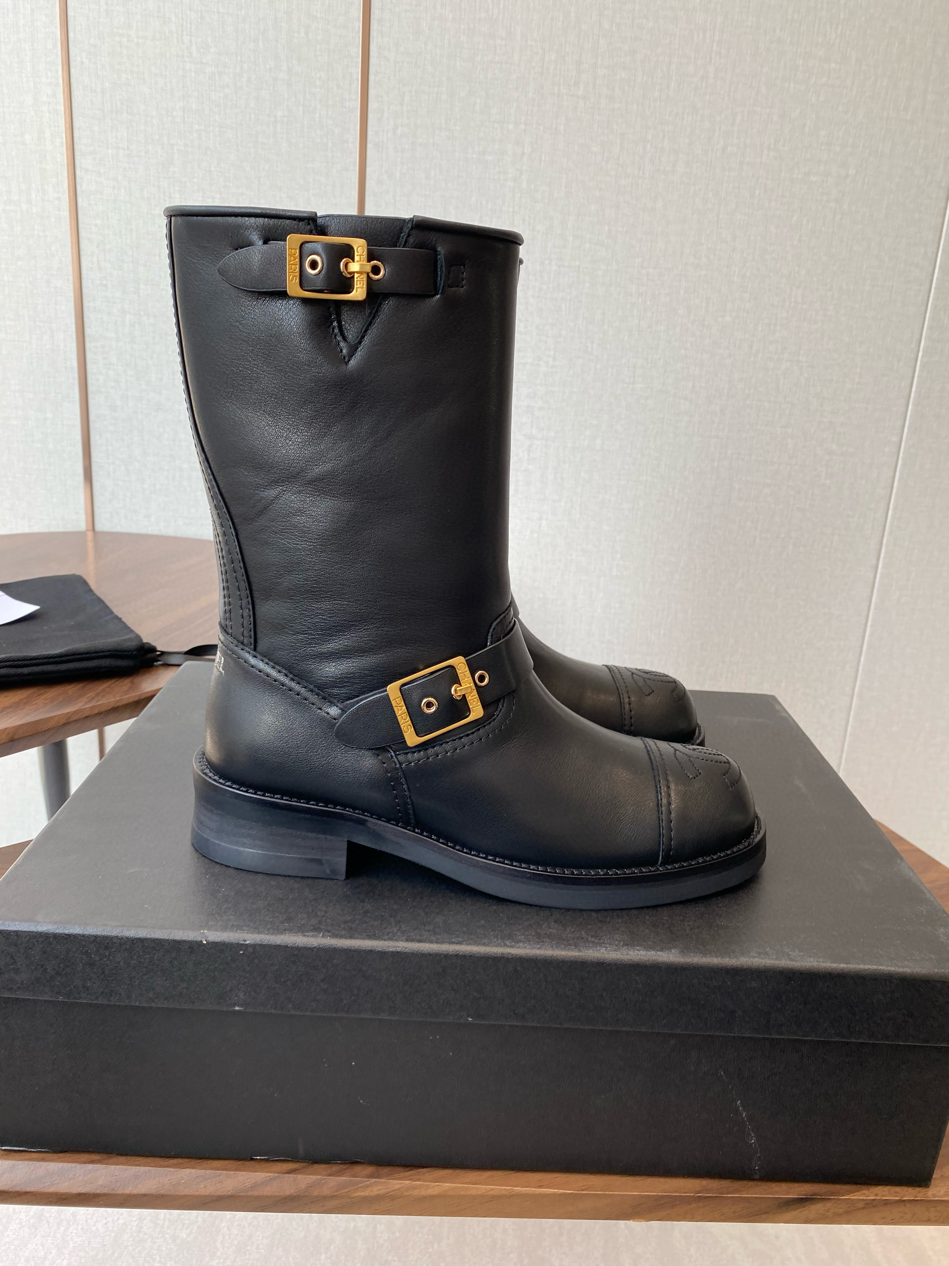 샤넬 여자 부츠