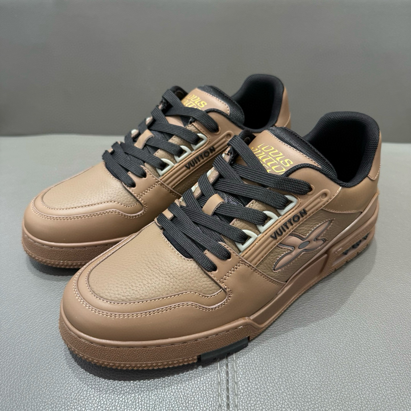 루이비통 트레이너 남자 신발 운동화 스니커즈