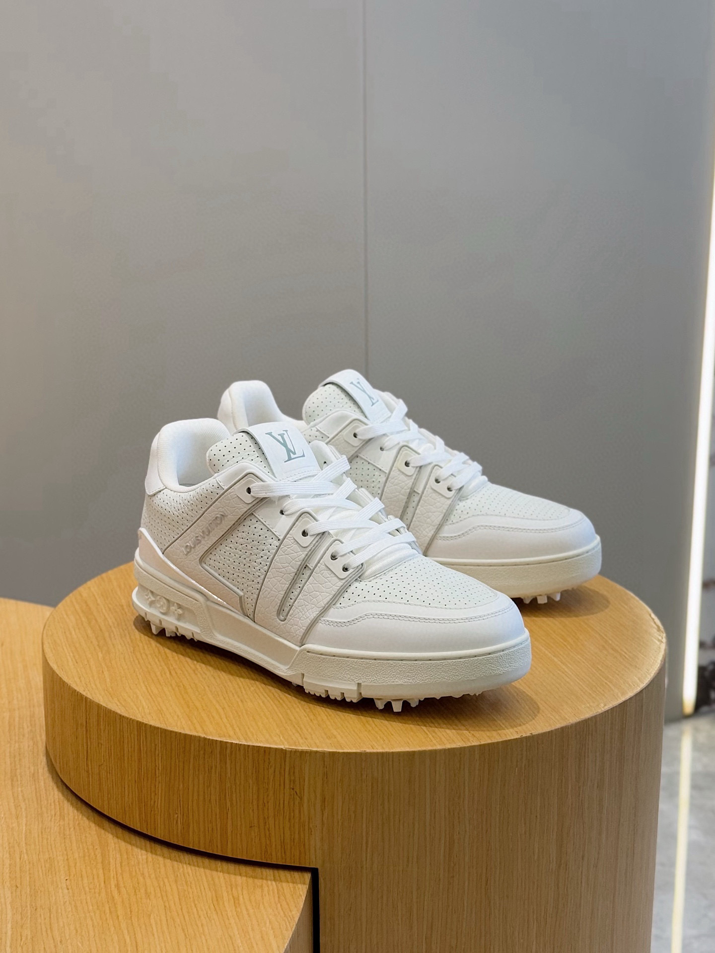 루이비통 트레이너 남자 신발 운동화 스니커즈