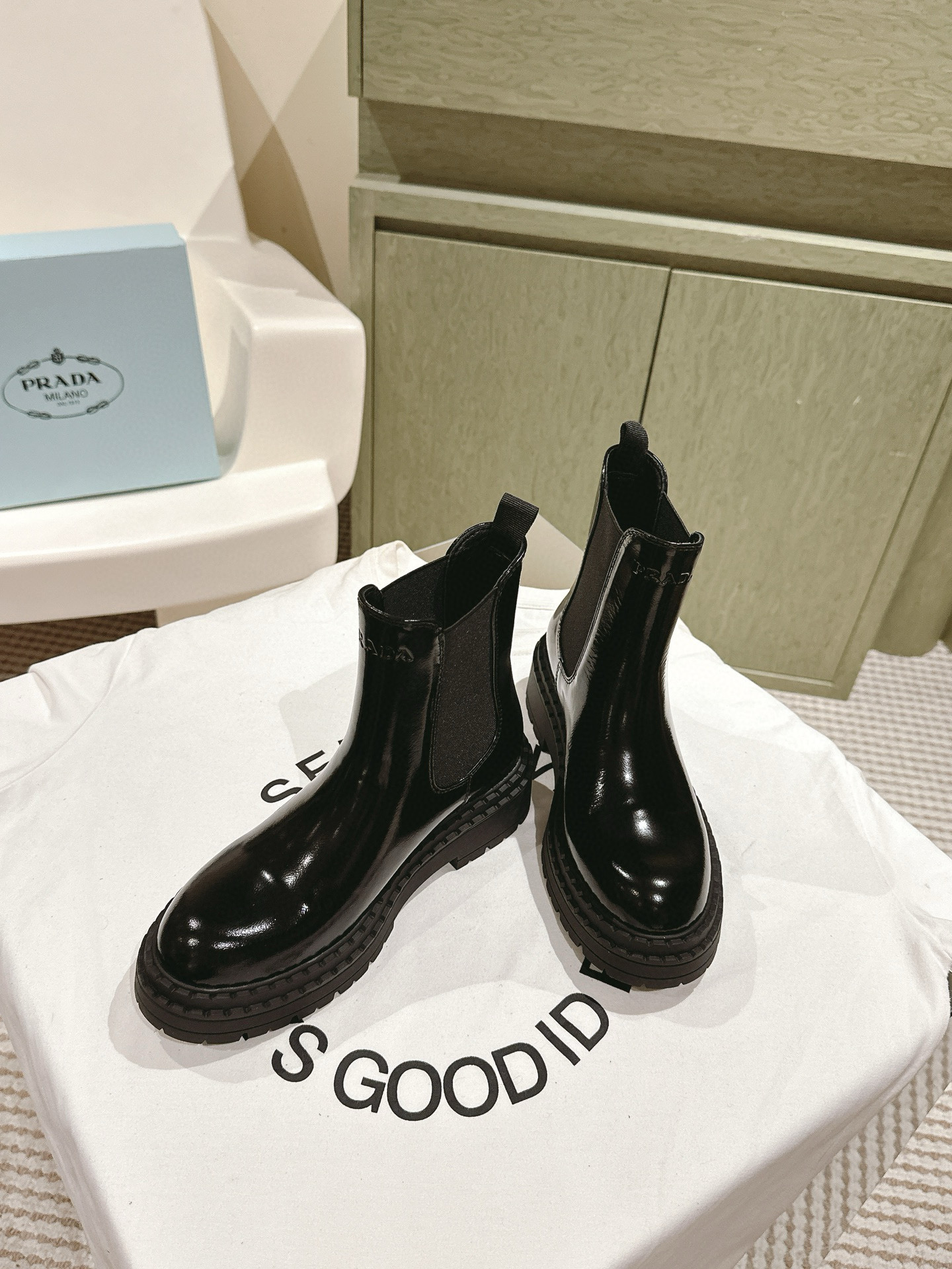 프라다 4CM 여자 부츠