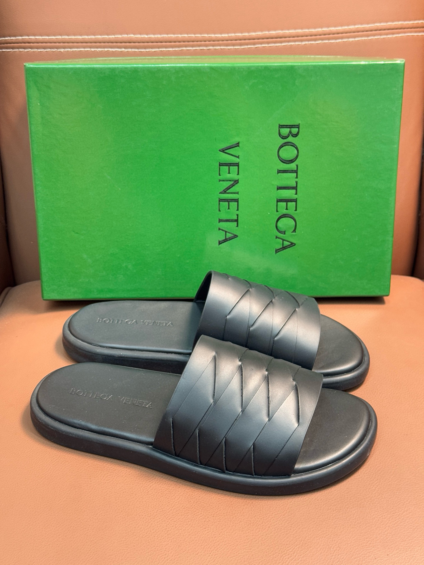 보테가베네타 남자 슬리퍼