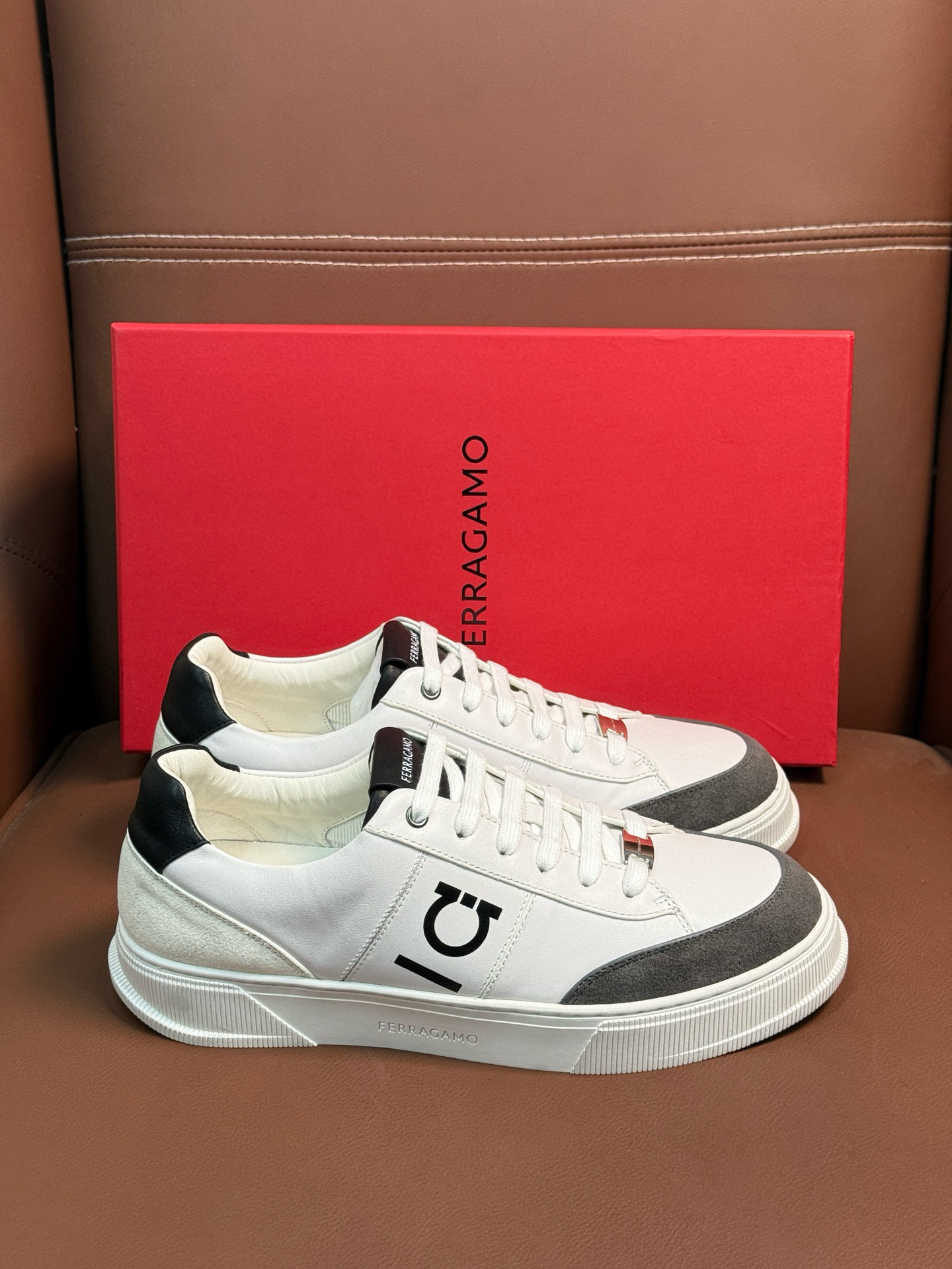 살바토레 페라가모 남자 신발 운동화 스니커즈