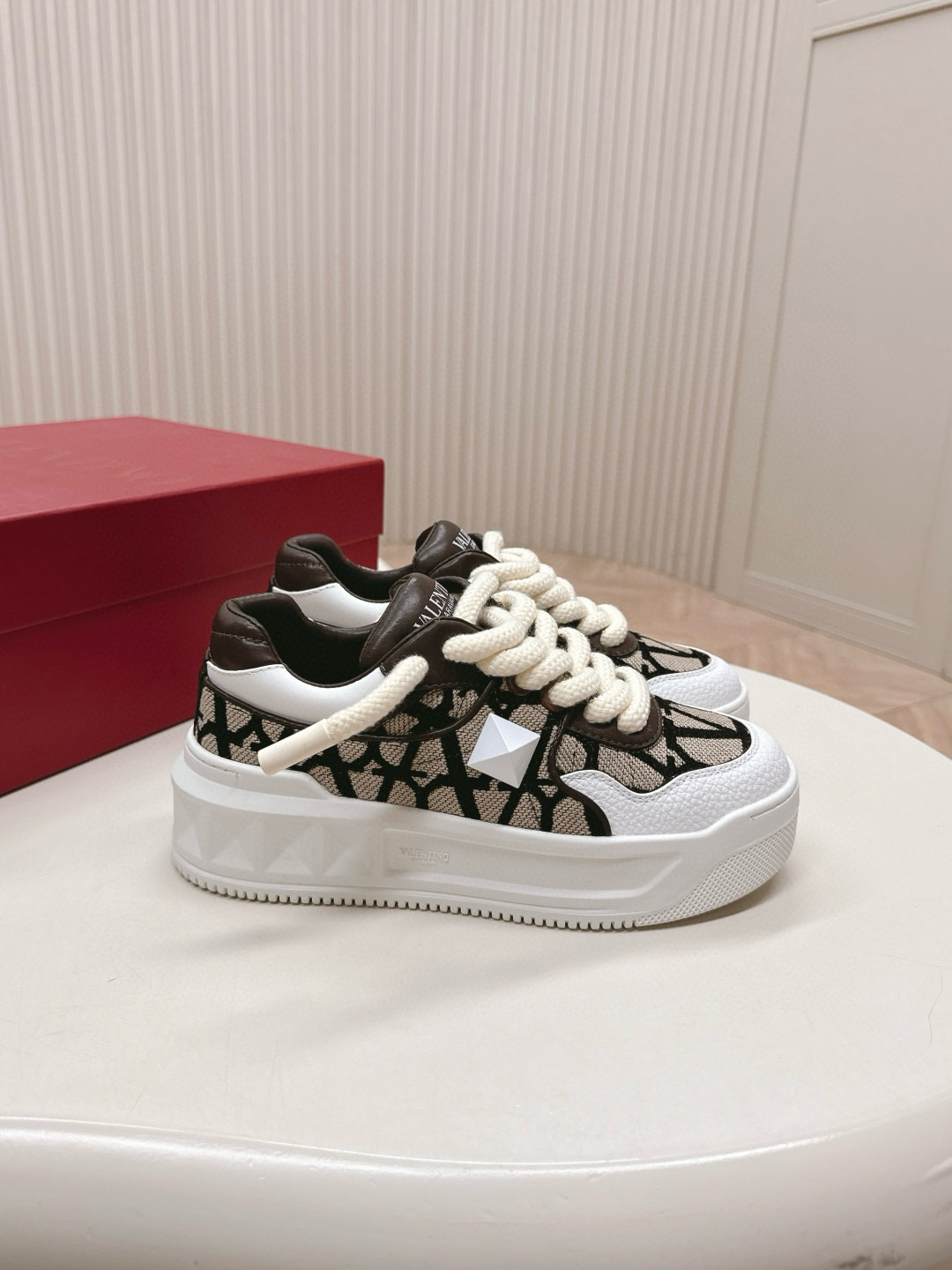 발렌티노 남녀공용 신발 운동화 스니커즈