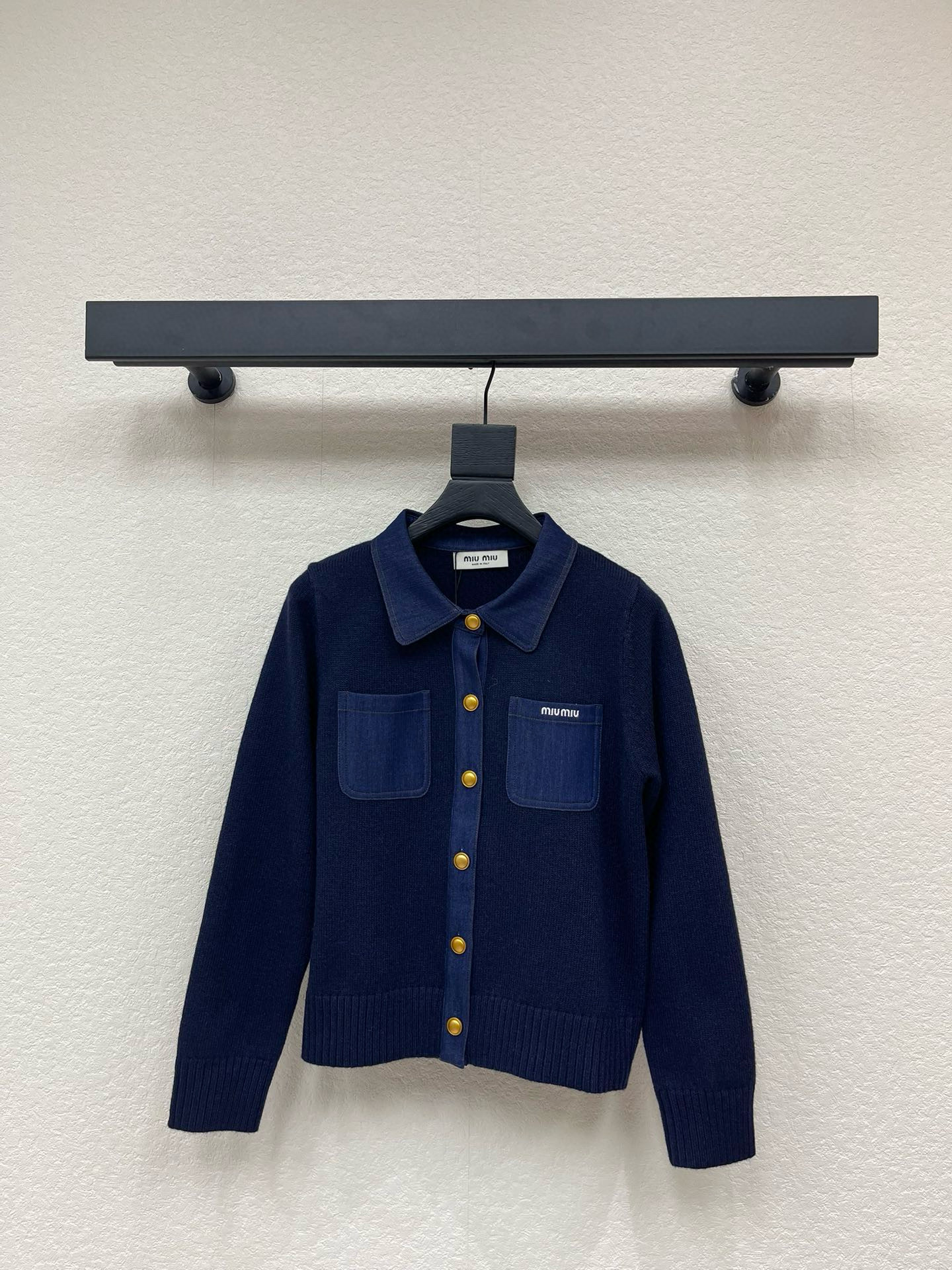 미우미우 2컬러 여자 가디건