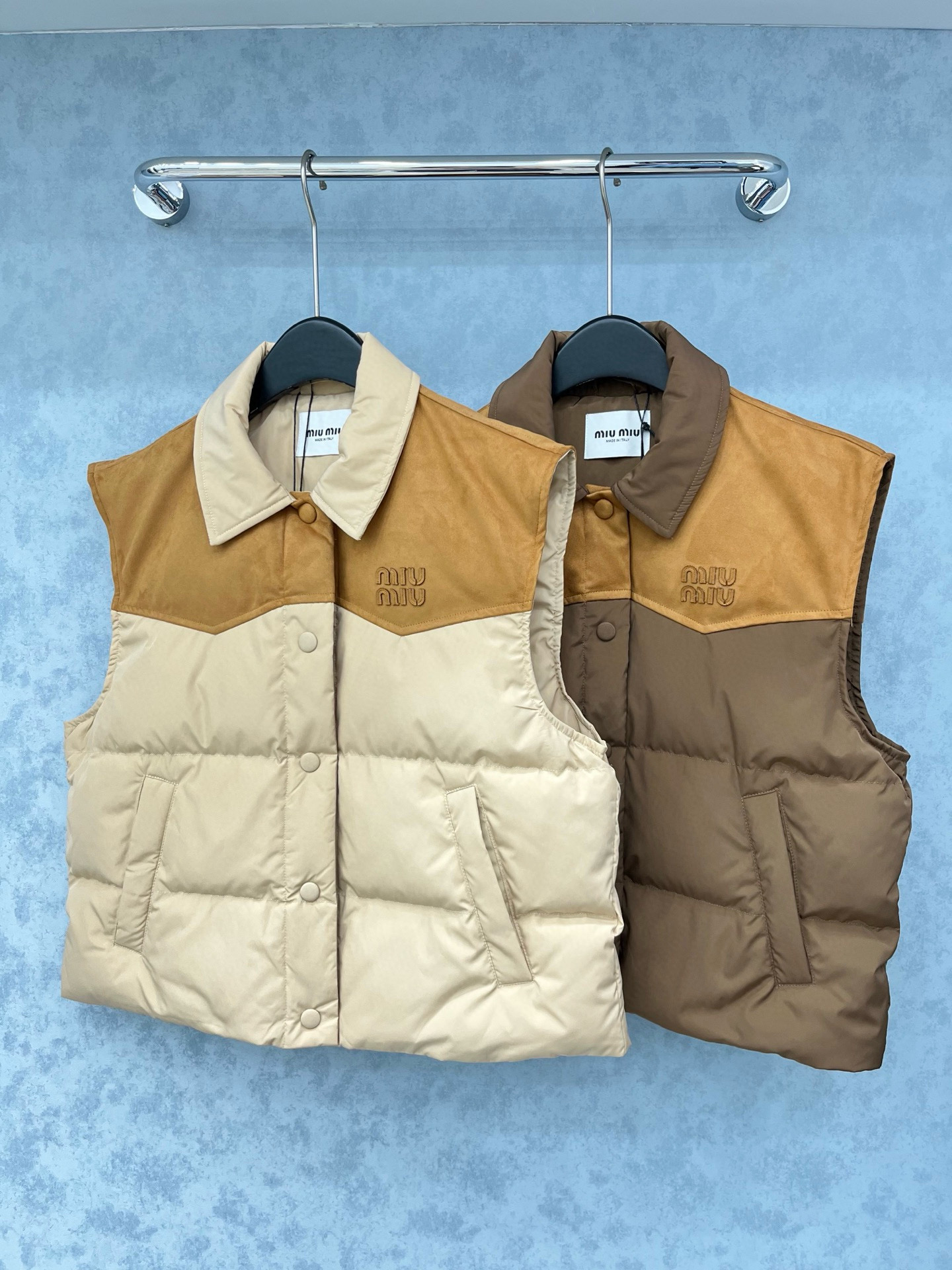 미우미우 2컬러 여자 조끼