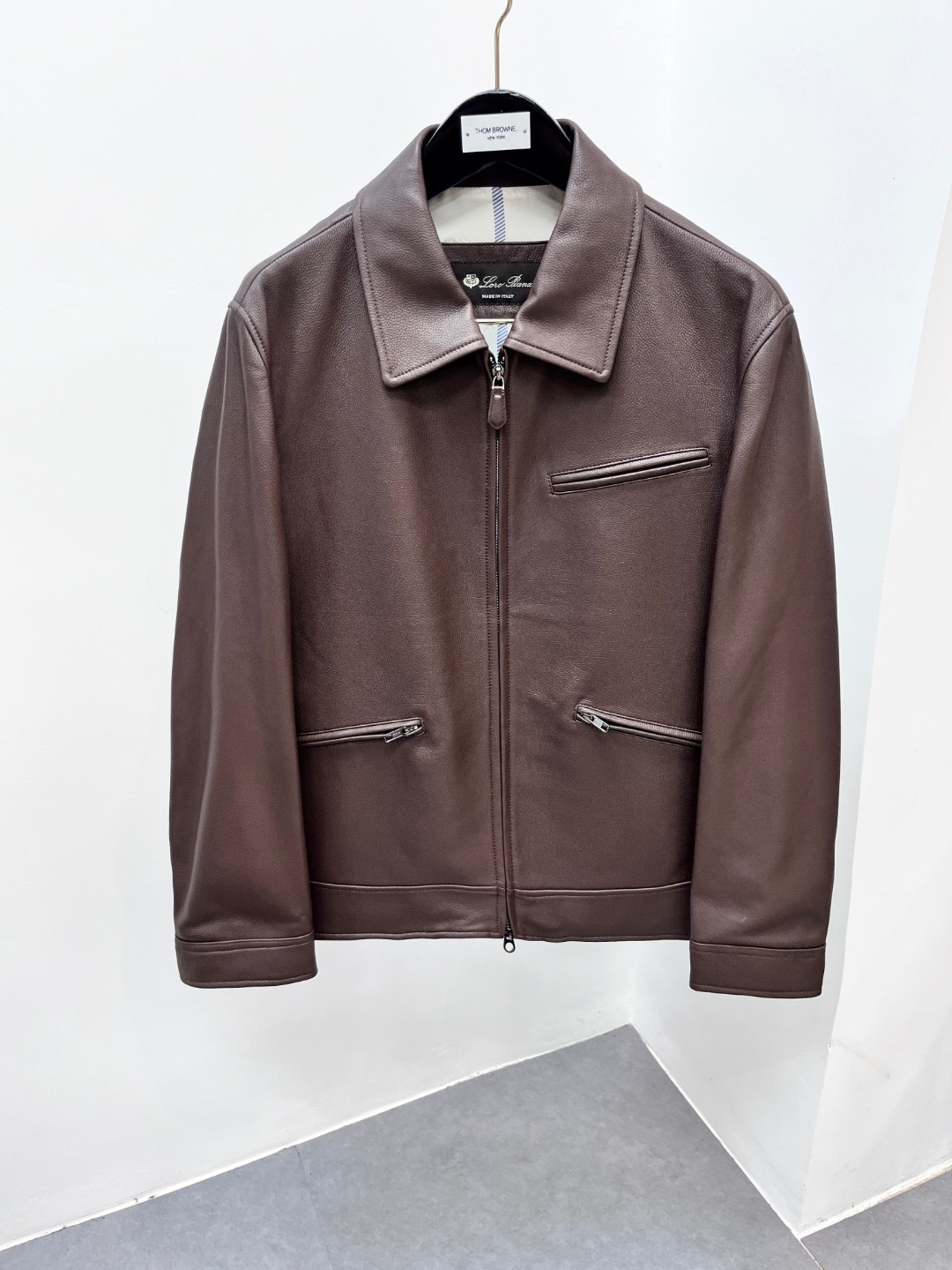 로로피아나 염소가죽 자켓