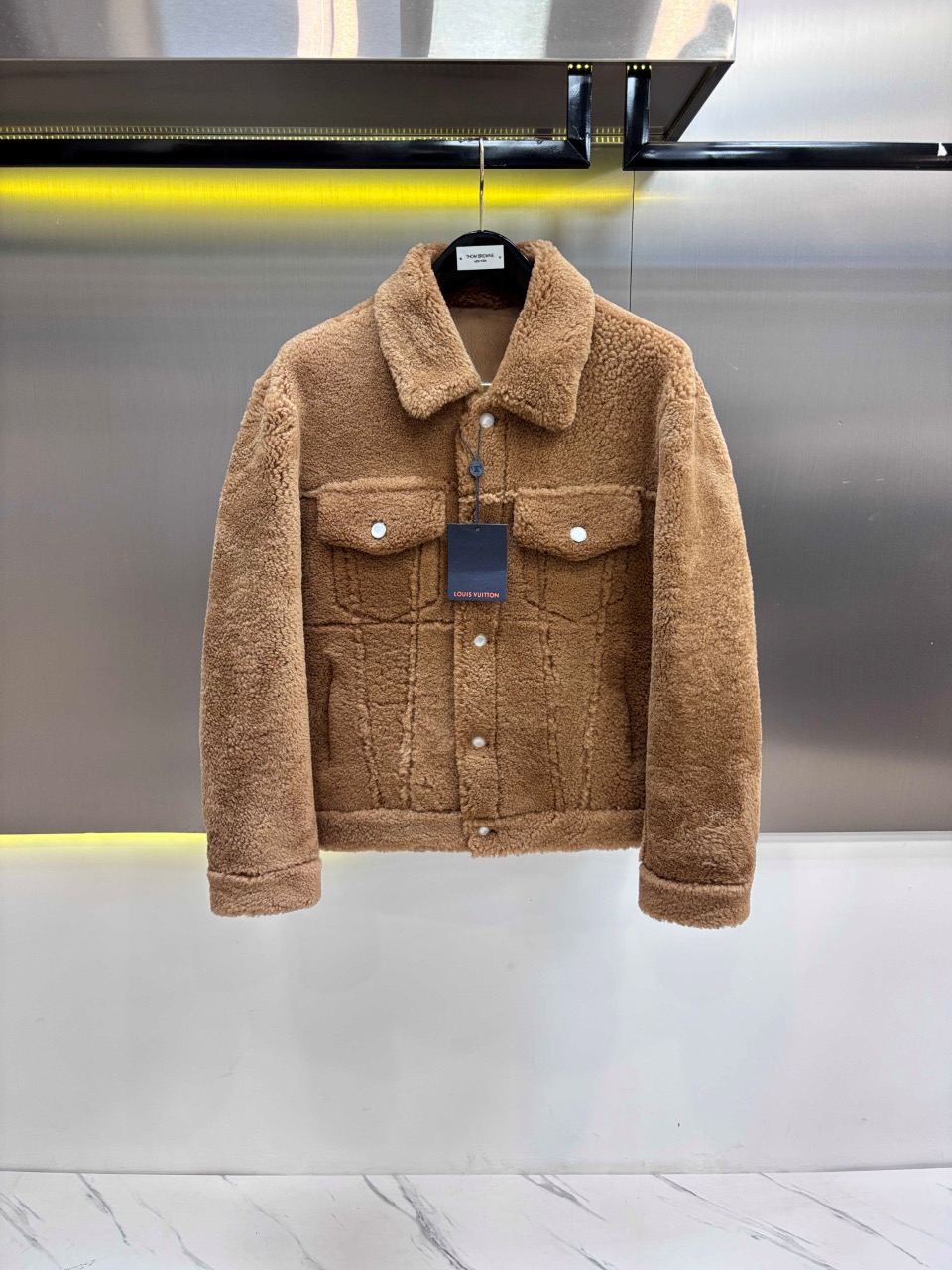 루이비통 양가죽 자켓