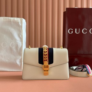 구찌 421882 여자가방