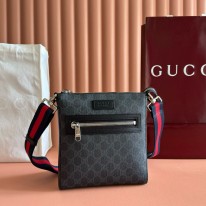 구찌 523599 남자가방