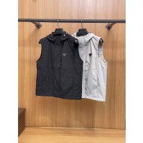 프라다 남자 조끼 2컬러