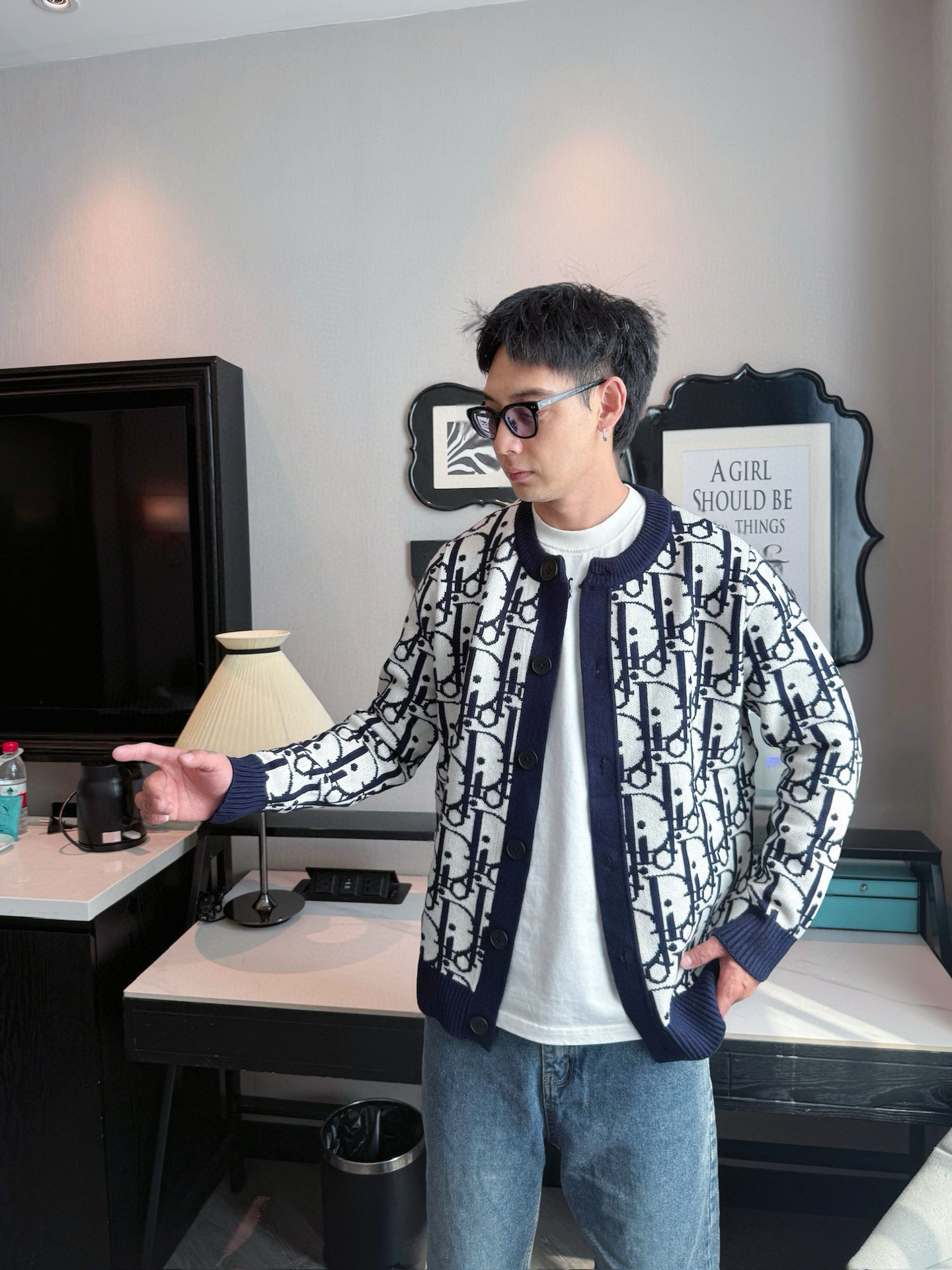 디올 남자 니트