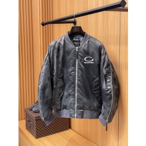 발렌시아가 남자 패딩