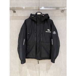 발렌시아가 남자 패딩