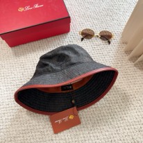 로로피아나 모자